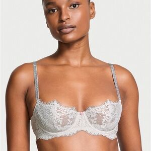 Victoria's Secret Gray Lace Underwire Bra